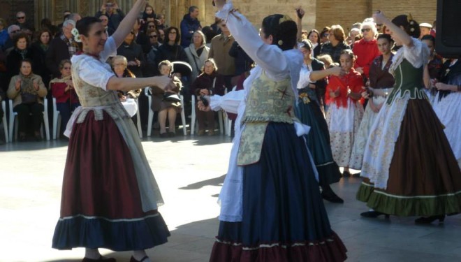 València: Danses a la Plaça de la Mare de Déu