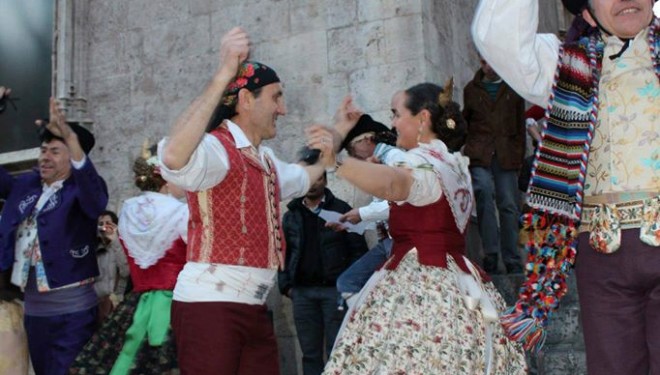 València: Cant, música i dansa tradicional